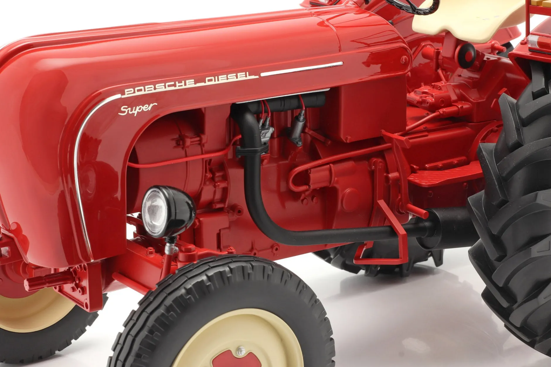 Porsche Super Traktor Baujahr 1958 rot 1:8 Minichamps