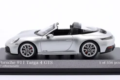 Porsche 911 (992.2) Targa 4 GTS Baujahr 2024 GT-silbermetallic 1:43 Minichamps