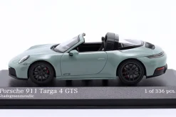 Porsche 911 (992.2) Targa 4 GTS Baujahr 2024 shadegreen metallic 1:43 Minichamps