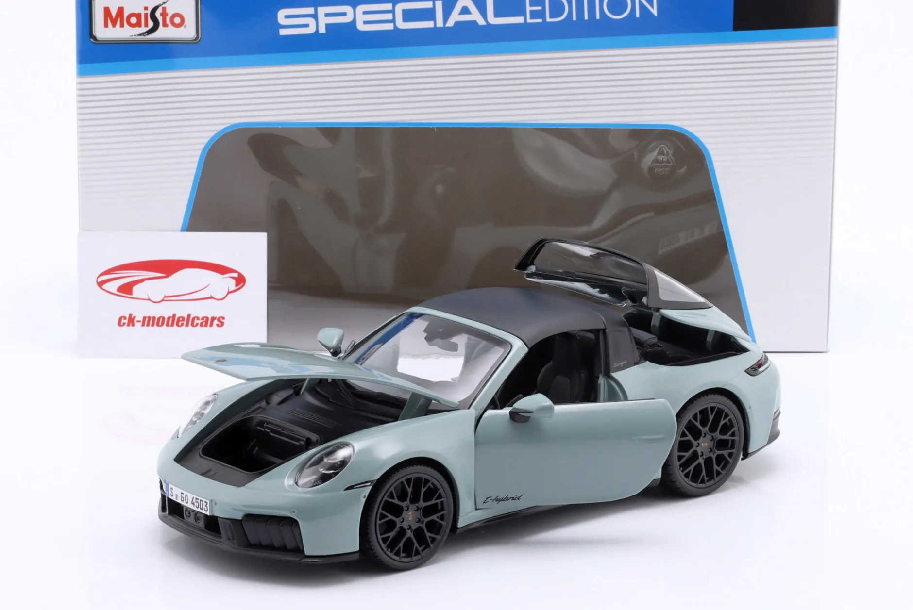 Porsche 911 (992.2) Targa 4 GTS Hybrid Baujahr 2025 aventuringrün 1:18 Maisto