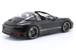Porsche 911 (992) Targa 4 GTS 50 Jahre Porsche Design schwarz 1:18 Minichamps