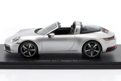 Porsche 911 (992) Targa 4S Baujahr 2021 silber 1:43 Spark
