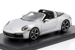 Porsche 911 (992) Targa 4S Baujahr 2021 silber 1:43 Spark