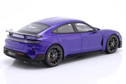 Porsche Taycan Turbo GT Baujahr 2023 lila 1:18 GT-Spirit