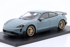 Porsche Taycan Turbo GT Baujahr 2024 shadegreen 1:18 Minichamps