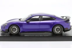 Porsche Taycan Turbo GT mit Weissach-Paket purple sky metallic 1:18 Minichamps