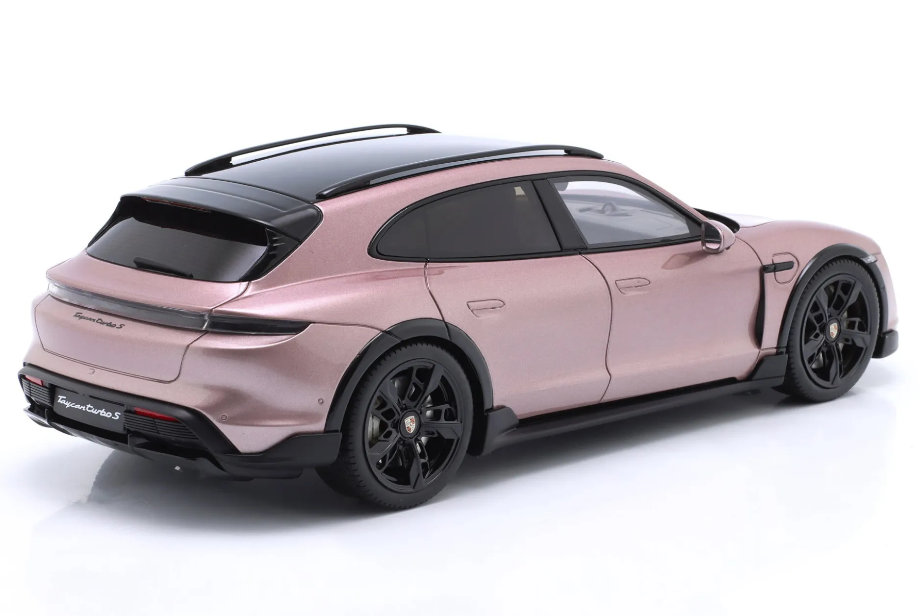 Porsche Taycan Turbo S Cross Turismo 2022 pink 1:18 GT-Spirit