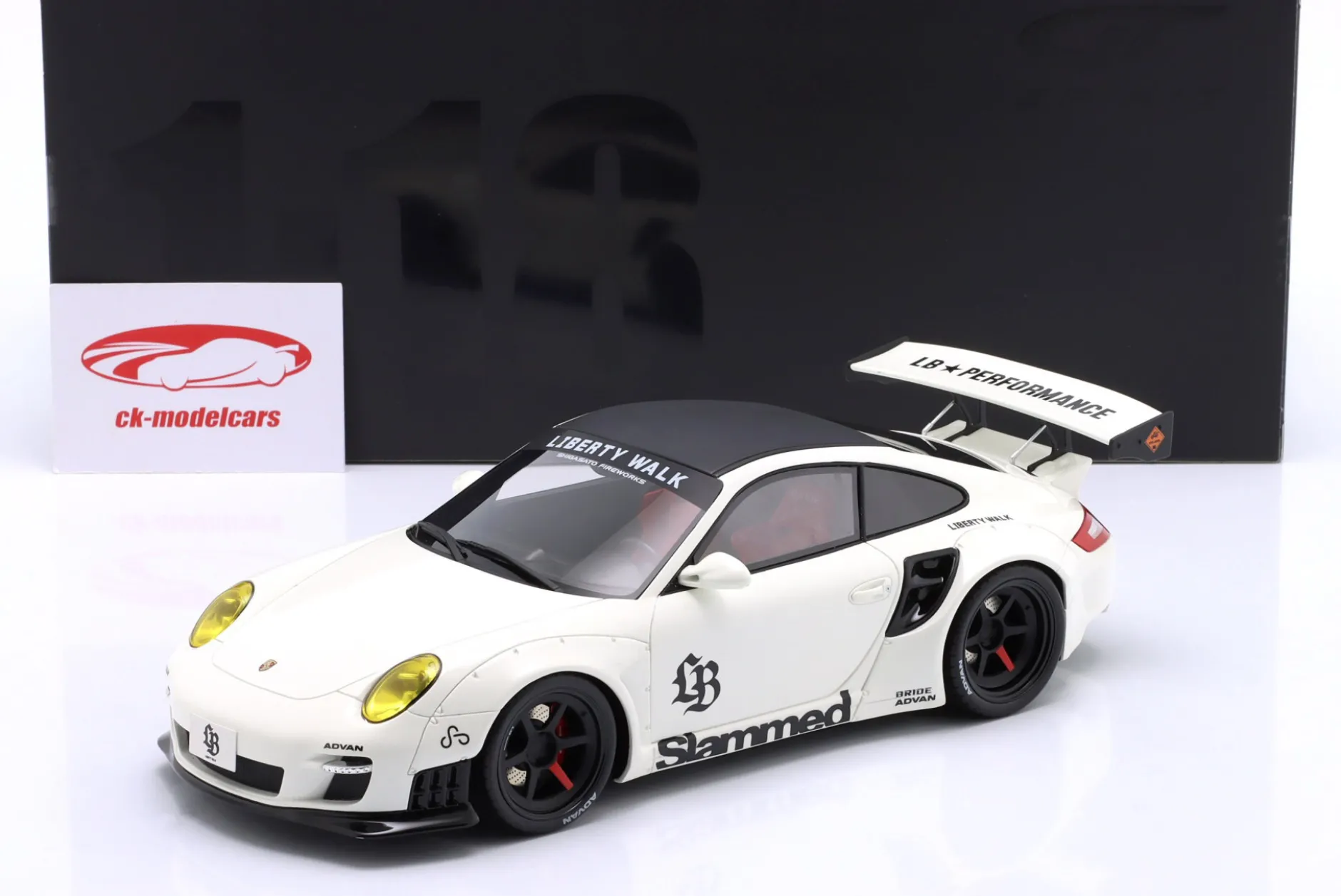 Porsche 911 (997) Turbo LB-Works 2024 weiß 1:18 GT-Spirit
