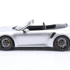 Porsche 911 (992) Turbo S Cabriolet Baujahr 2020 silber 1:18 Minichamps