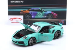 Porsche 911 (992) Turbo S Coupe Sport Design 2021 mintgrün 1:18 Minichamps