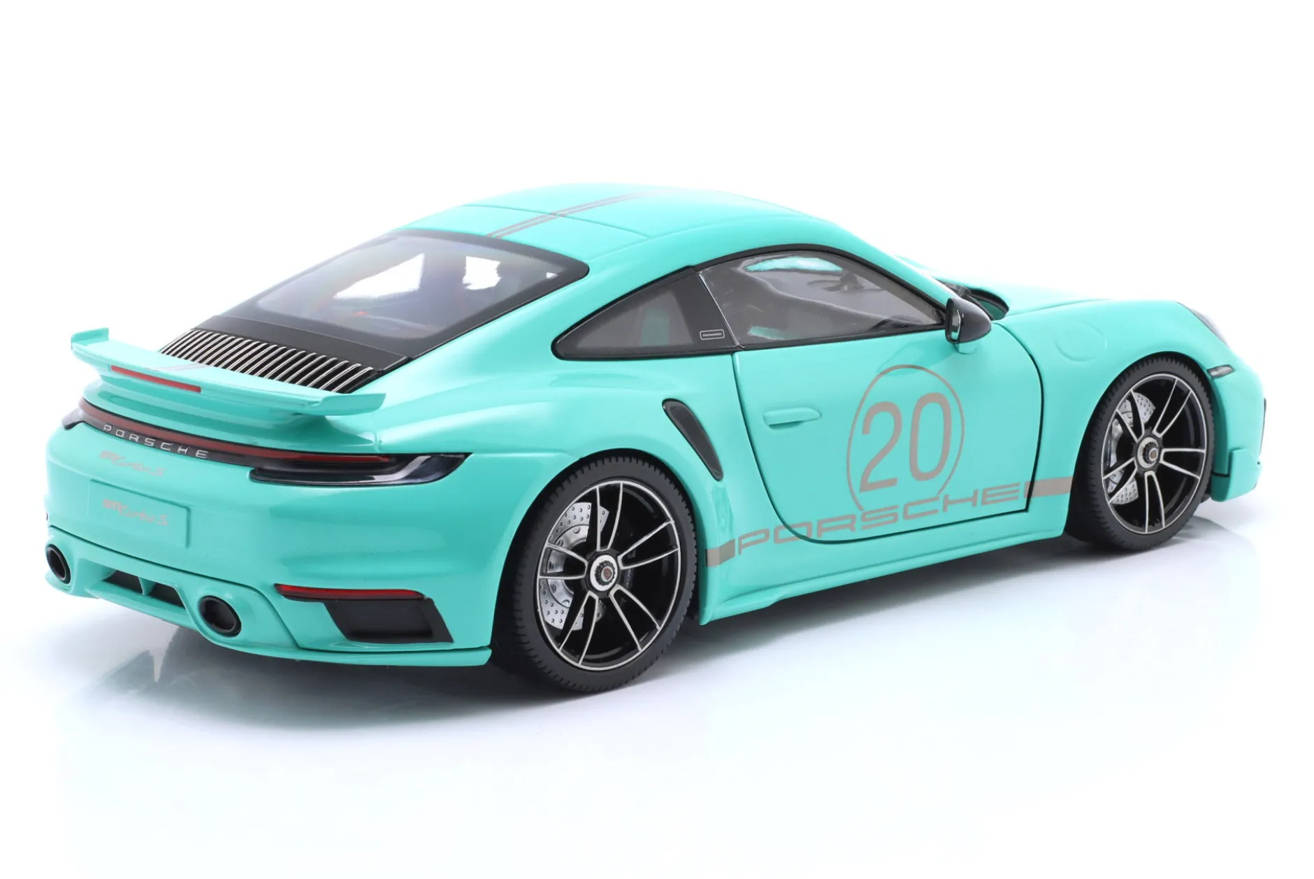 Porsche 911 (992) Turbo S Coupe Sport Design 2021 mintgrün 1:18 Minichamps