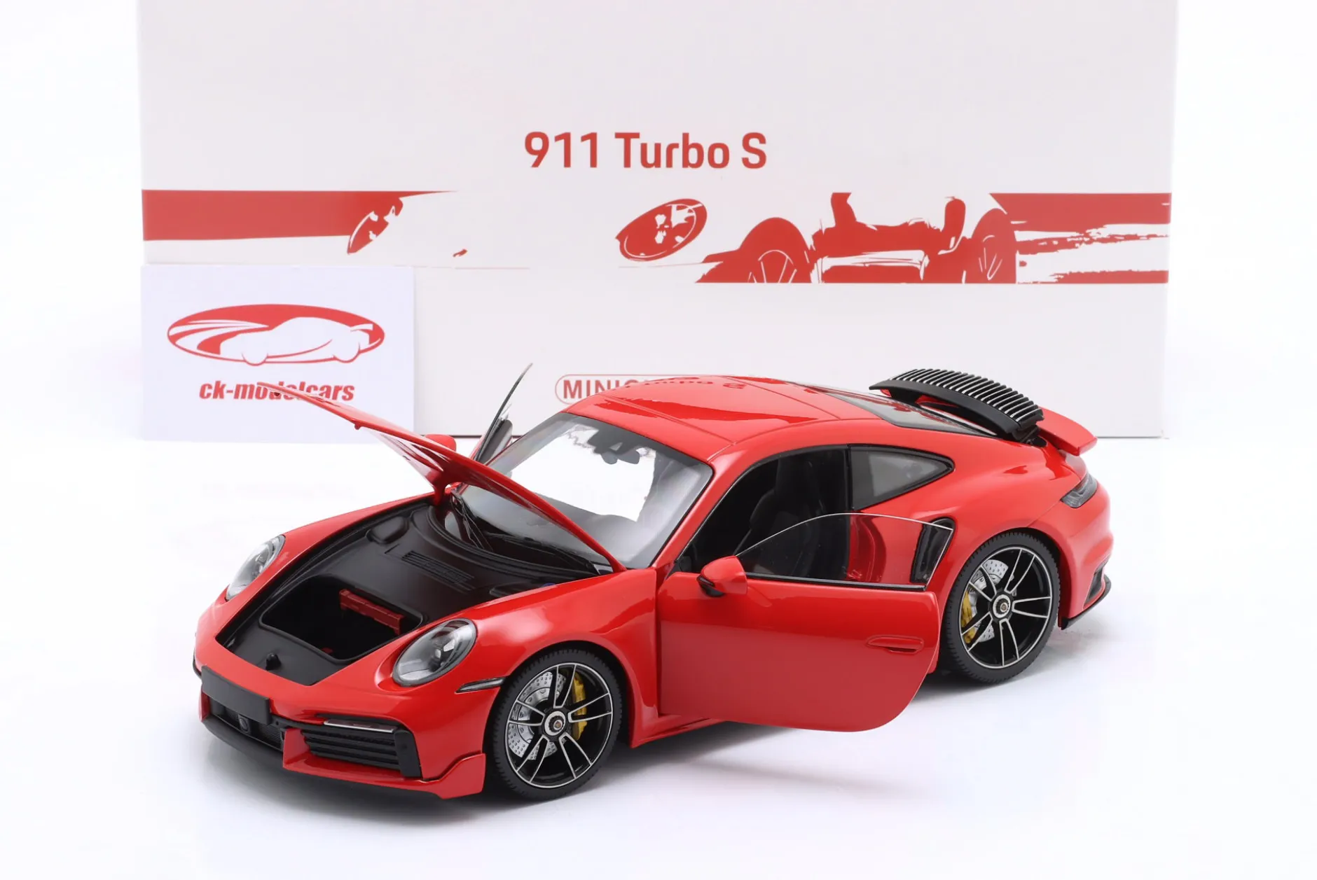 Porsche 911 (992) Turbo S Coupe Sport Design 2021 indischrot 1:18 Minichamps