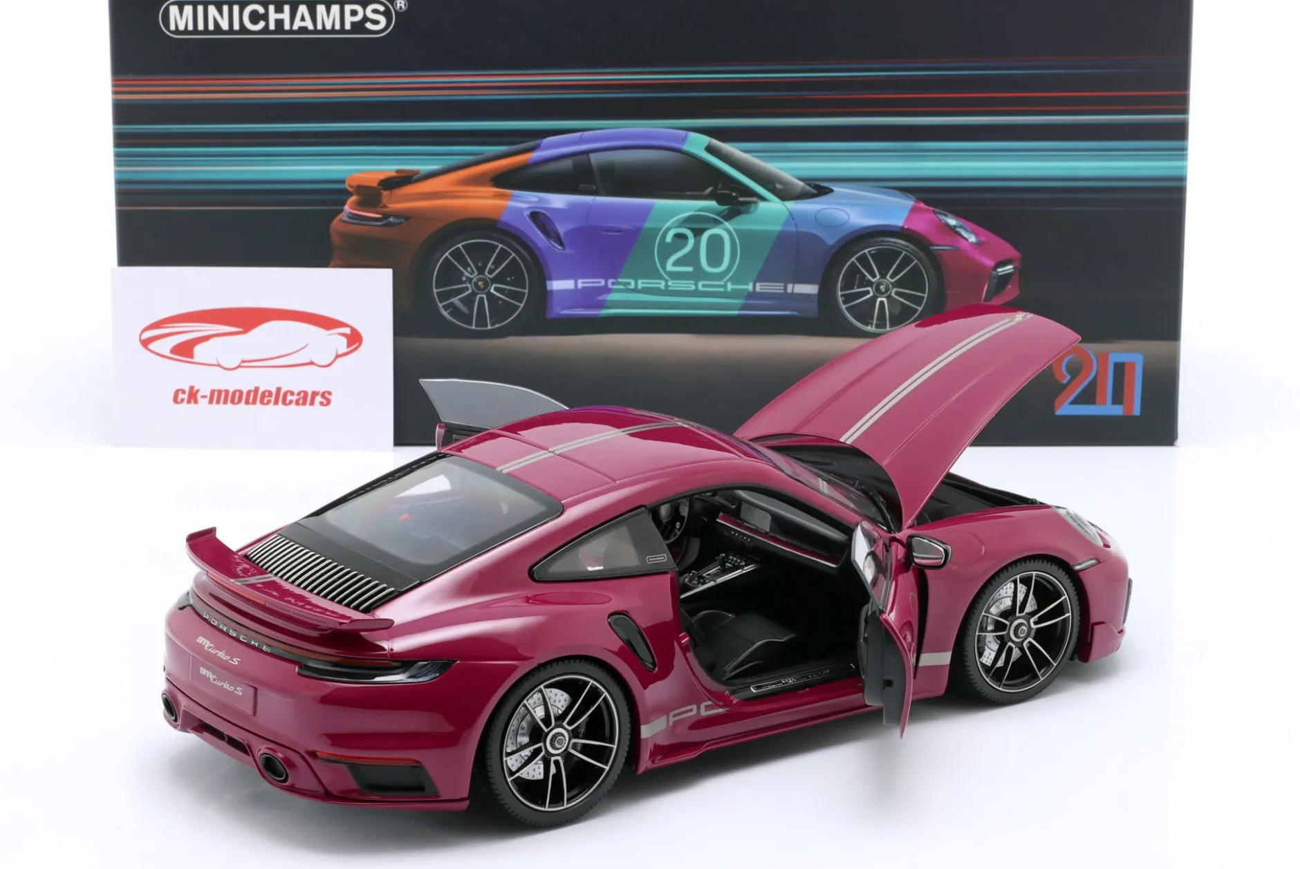 Porsche 911 (992) Turbo S Coupe Sport Design 2021 rot 1:18 Minichamps