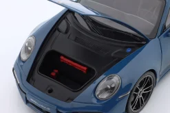 Porsche 911 (992) Turbo S Sport Design Baujahr 2021 oslo blau 1:18 Minichamps