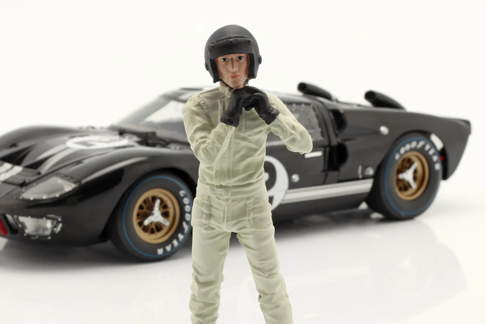 Race Day Serie 1 Figur #1 Rennfahrer 60er Jahre 1:18 American Diorama