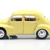 Renault 4CV Baujahr 1961 gelb / beige 1:18 Solido