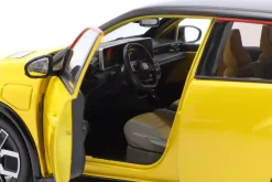 Renault 5 E-Tech Baujahr 2024 pop gelb 1:18 Solido