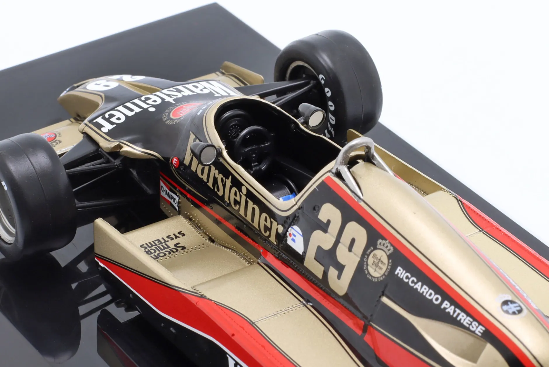 Riccardo Patrese Arrows A1 #29 Formel 1 1979 1:24 Premium Collectibles