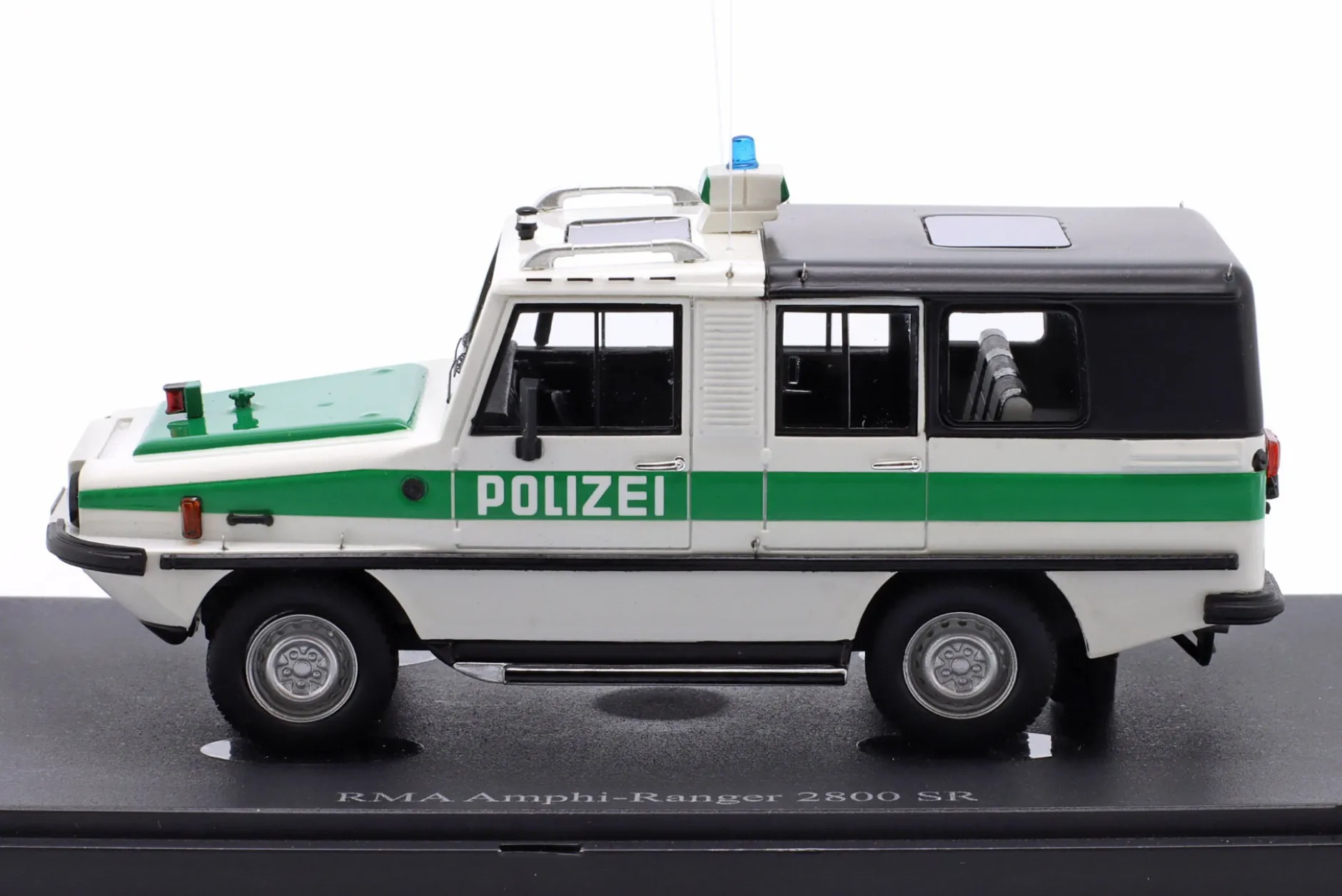 RMA Amphi Ranger 2800 SR Polizei 1985 weiß / grün 1:43 AutoCult