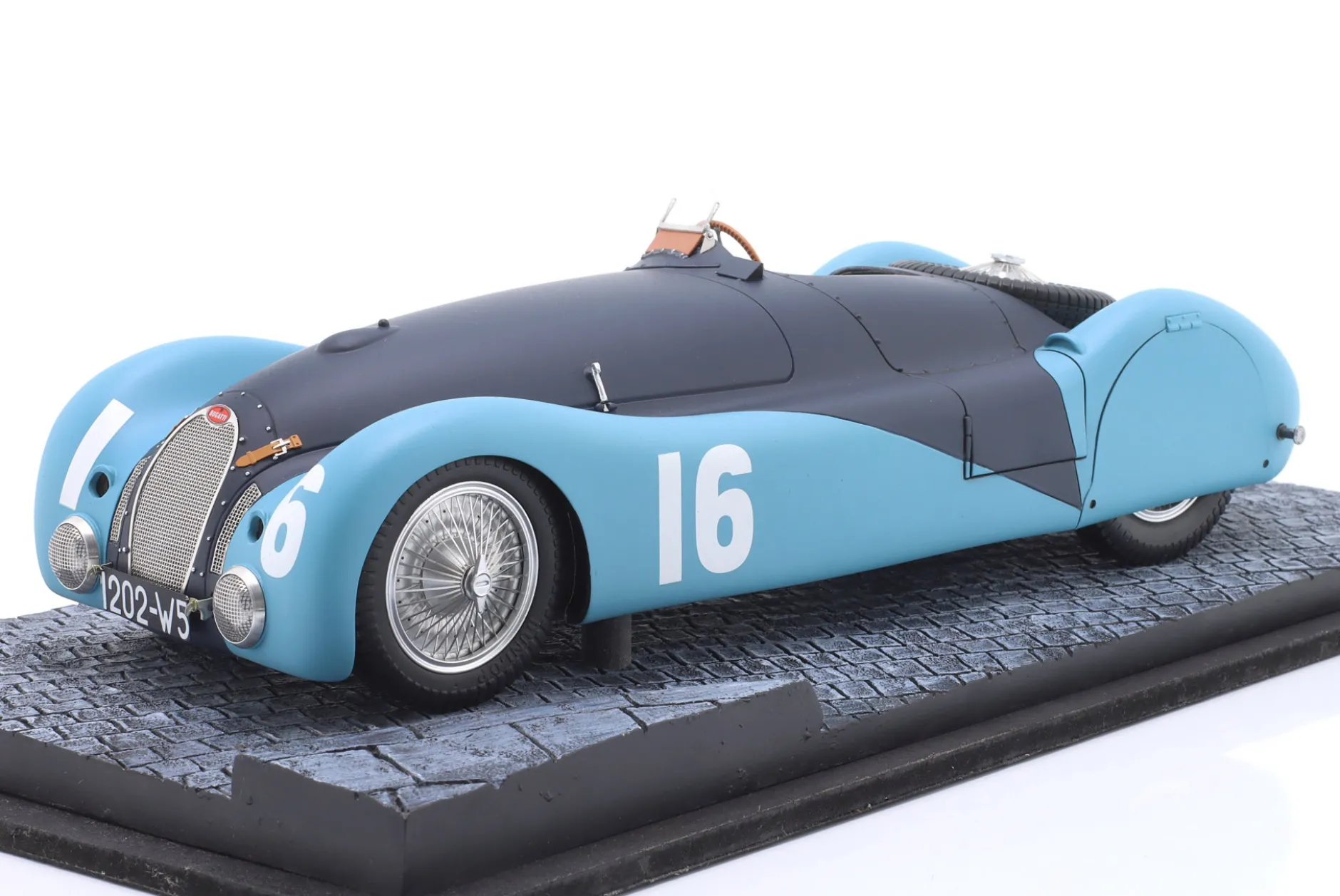 Robert Benoist Bugatti Type T57S 45 #16 Frankreich GP 1937 1:18 LeMans Miniatures