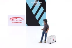 RWB-Legende Akira Nakai San Figur #2 mit Kiste 1:18 American Diorama