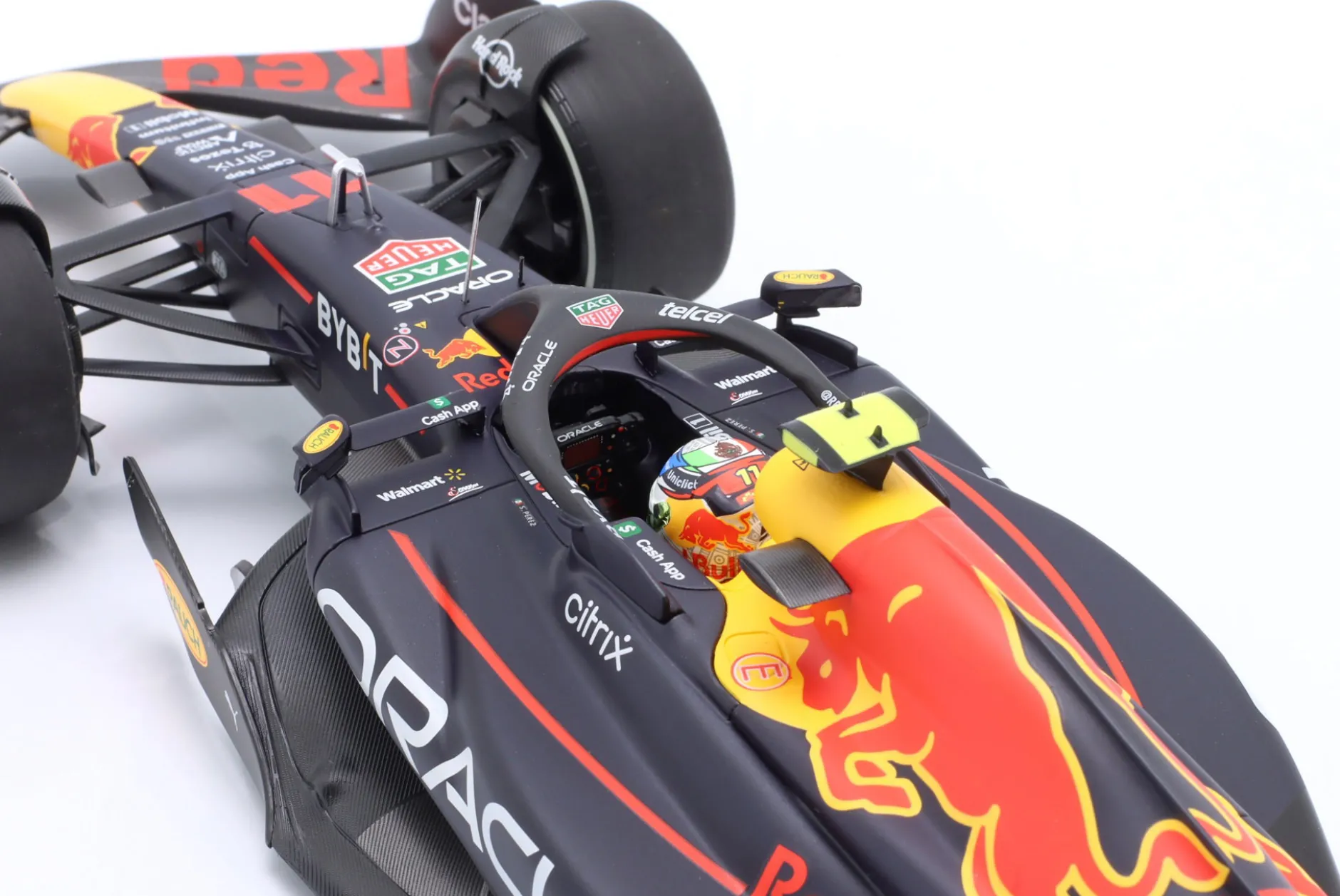Sergio Perez Red Bull RB18 #11 2nd Belgien GP Formel 1 2022 1:18 Minichamps