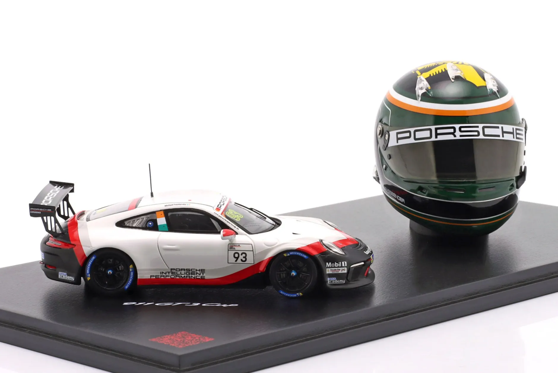 Set: Porsche 911 GT3 Cup #93 mit Helm Michael Fassbender 1:43 / 1:5 Spark