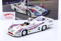 Set: Porsche 936 Martini #4 Sieger 24h LeMans 1977 mit Fahrerfigur weißer Helm 1:18 WERK83