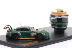 Set: Porsche 911 RSR #93 mit Helm Michael Fassbender 1:43 / 1:5 Spark