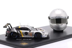 Set: Porsche 911 RSR-19 #911 mit Helm Michael Fassbender 1:43 / 1:5 Spark