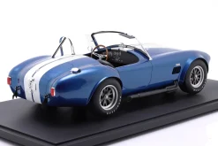 Shelby Cobra 427 S/C Roadster Baujahr 1967 blau metallic / weiß 1:8 GT-Spirit