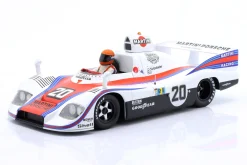 Sitzende Rennfahrer-Figur 1978 mit orangenem Helm 1:18 FigurenManufaktur