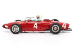 Sitzende Rennfahrer-Figur Phil H. 1:18 Figurenmanufaktur