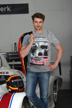 Stefan Bellof T-Shirt Brun 956 Norisring 1984 mit Frontprint grau