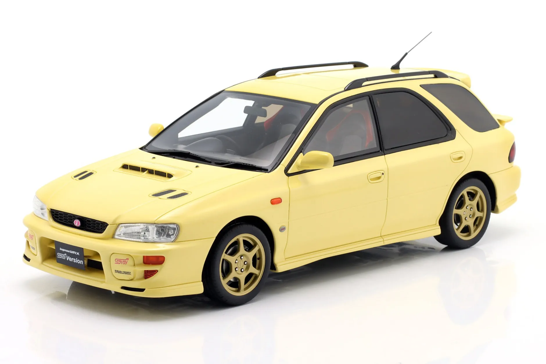Subaru Impreza WRX STI Version VI Sport Wagon 1999 kaschmirgelb 1:18 OttOmobile