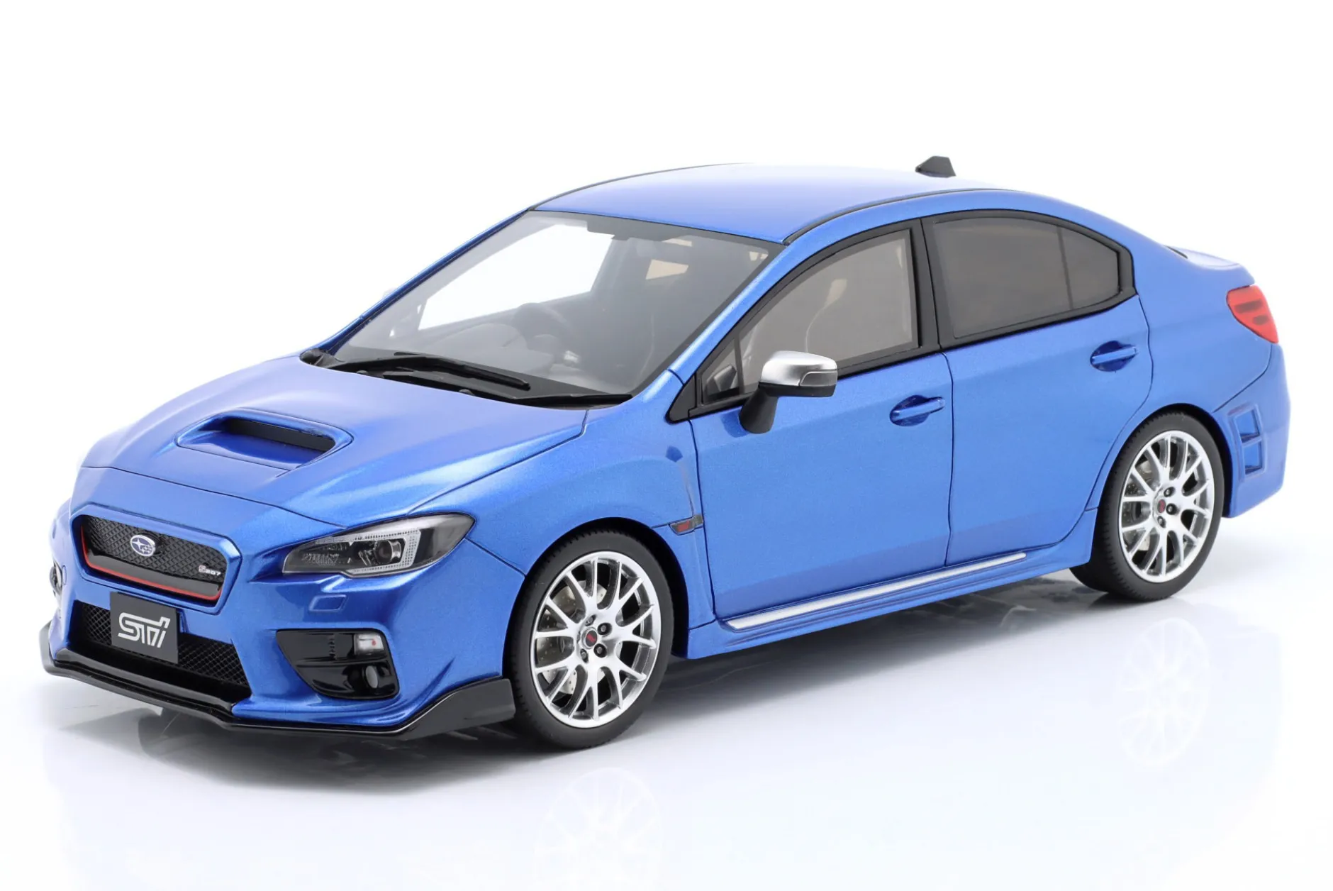 Subaru WRX Sti S207 Baujahr 2015 blau metallic 1:18 OttOmobile