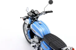 Suzuki GT 750 J Baujahr 1973 blau metallic 1:12 Minichamps