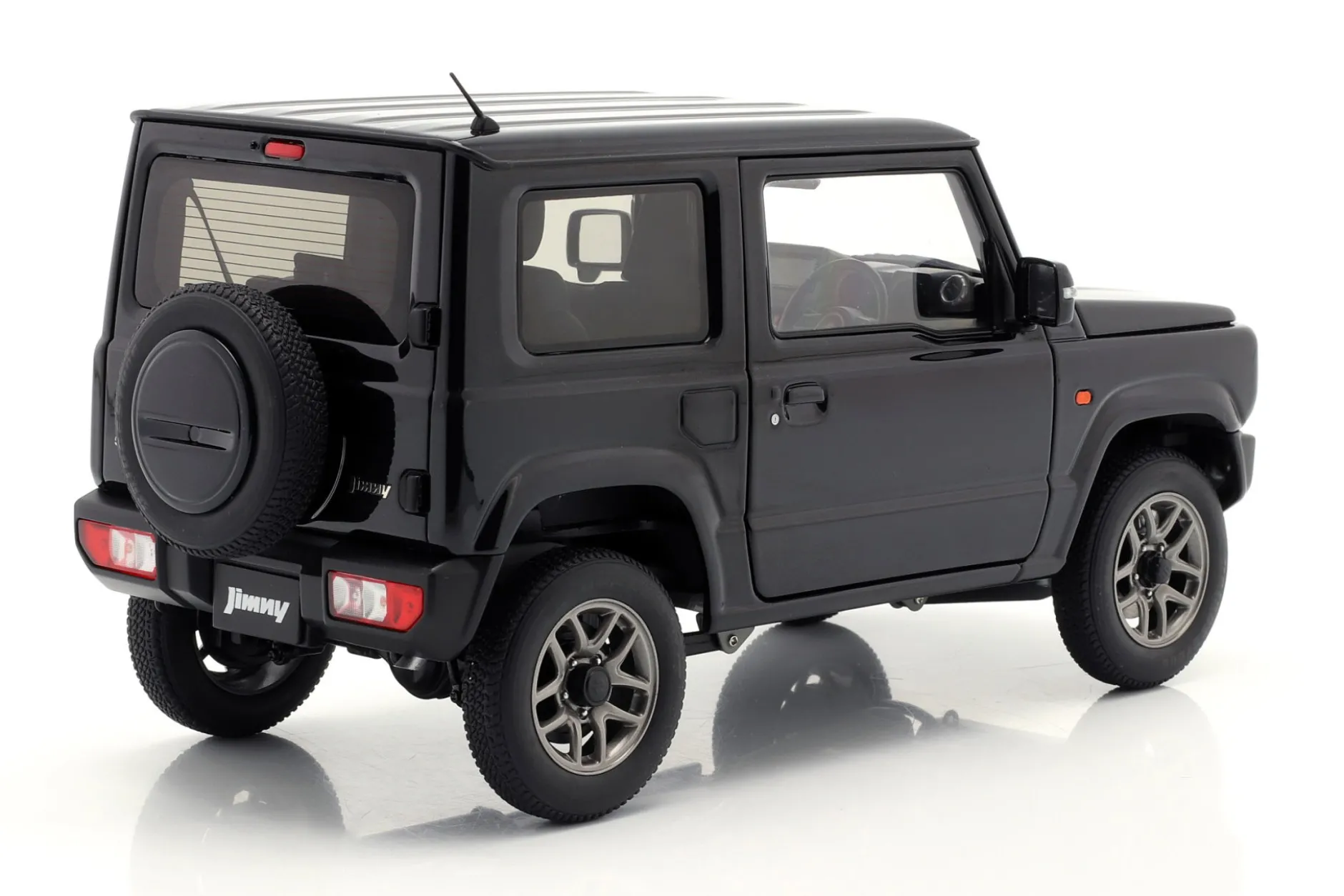 Suzuki Jimny (JB64) RHD Baujahr 2018 schwarz 1:18 AUTOart