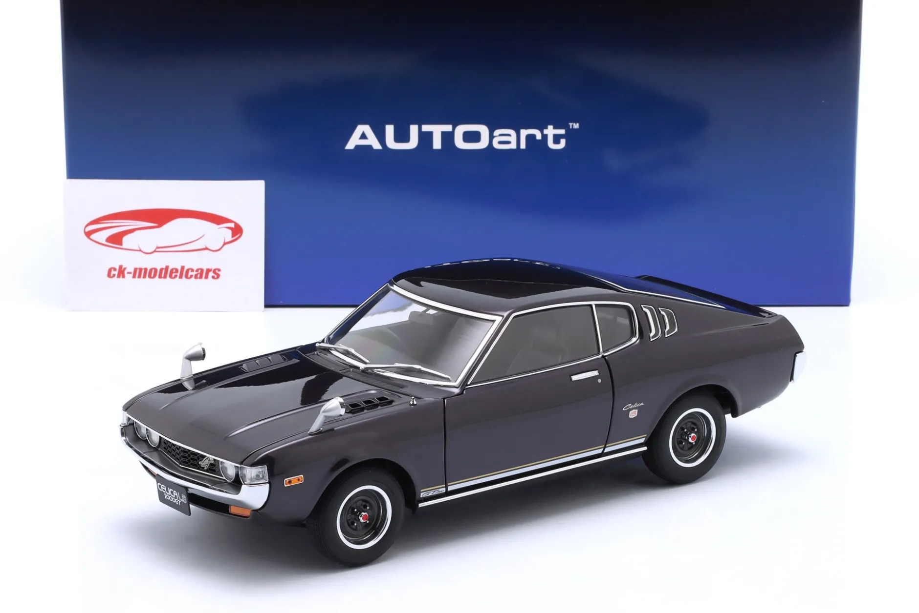 Toyota Celica Liftback 2000GT (RA25) 1973 dunkellila metallic 1:18 AUTOart