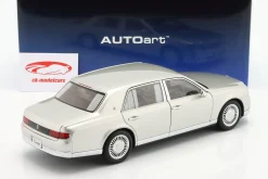Toyota Century Baujahr 2019 silber 1:18 AUTOart