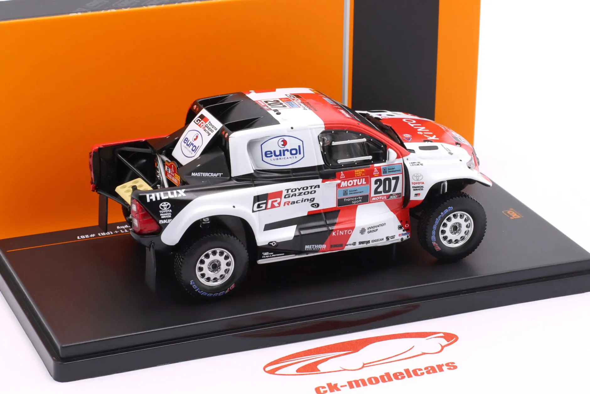 Toyota GR DKR Hilux #207 5th Rallye Dakar 2022 de Villiers, Murphy 1:43 Ixo