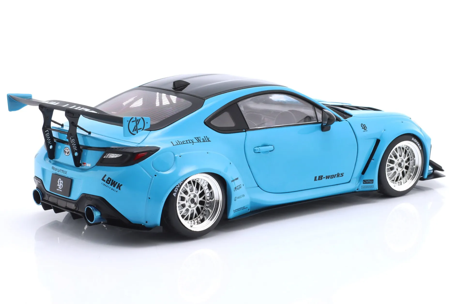 Toyota GR86 LBWK Body Kit 2024 babyblau 1:18 Solido