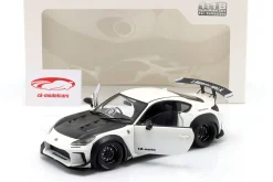 Toyota GR86 LBWK Body Kit 2024 perlweiß 1:18 Solido