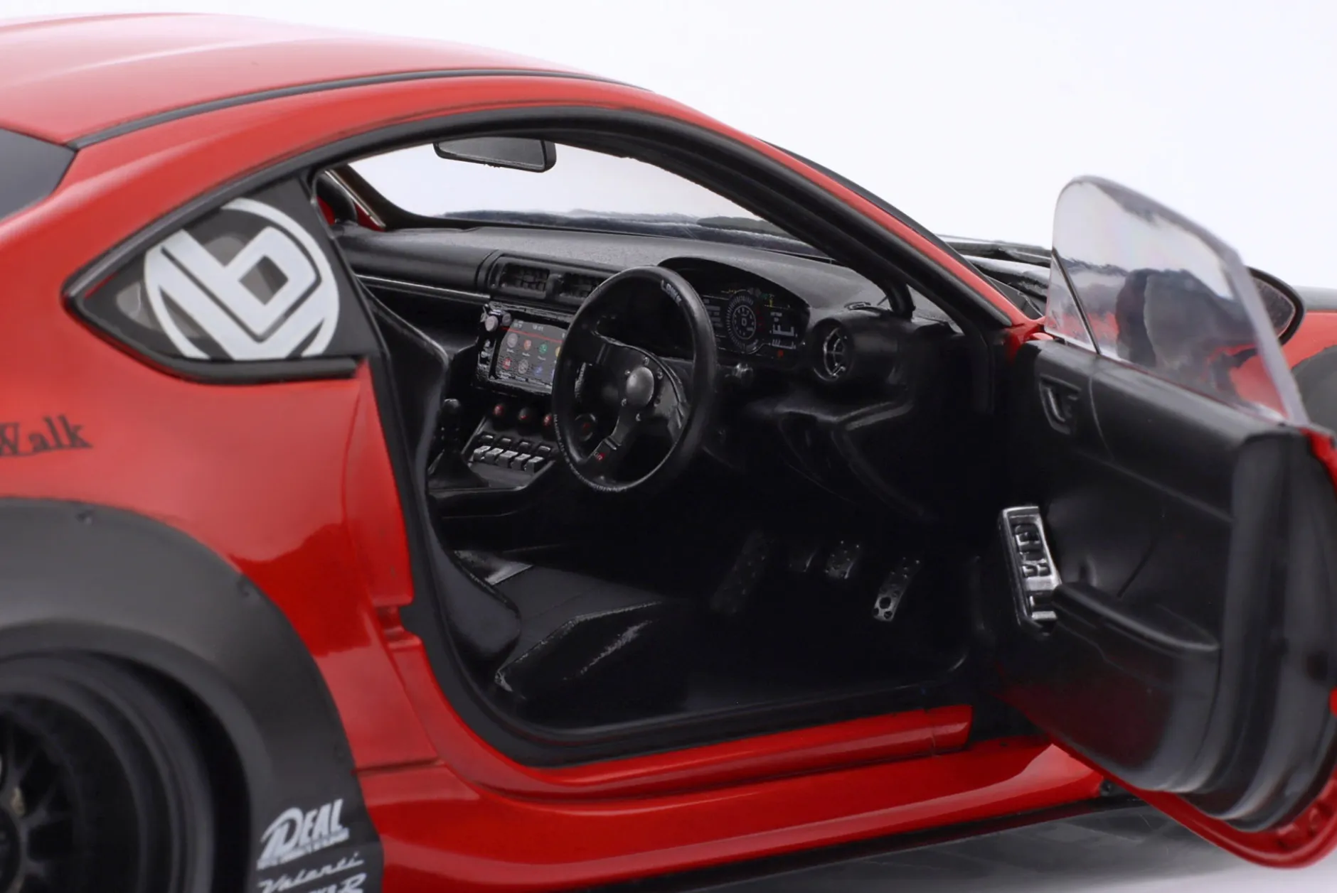 Toyota GR86 Liberty Walk Body Kit 2024 rot 1:18 Solido