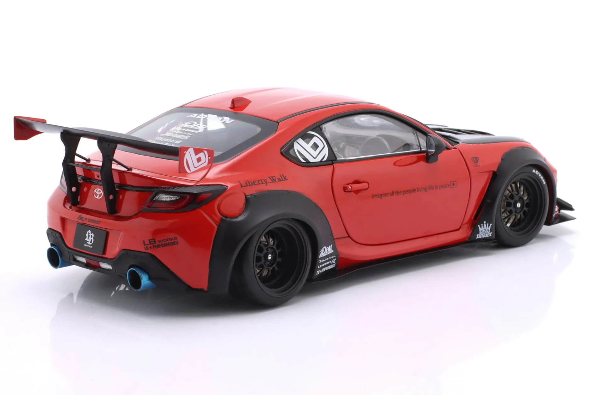 Toyota GR86 Liberty Walk Body Kit 2024 rot 1:18 Solido