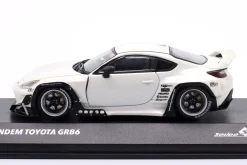 Toyota GR86 Pandem Rocket Bunny weiß 1:43 Solido