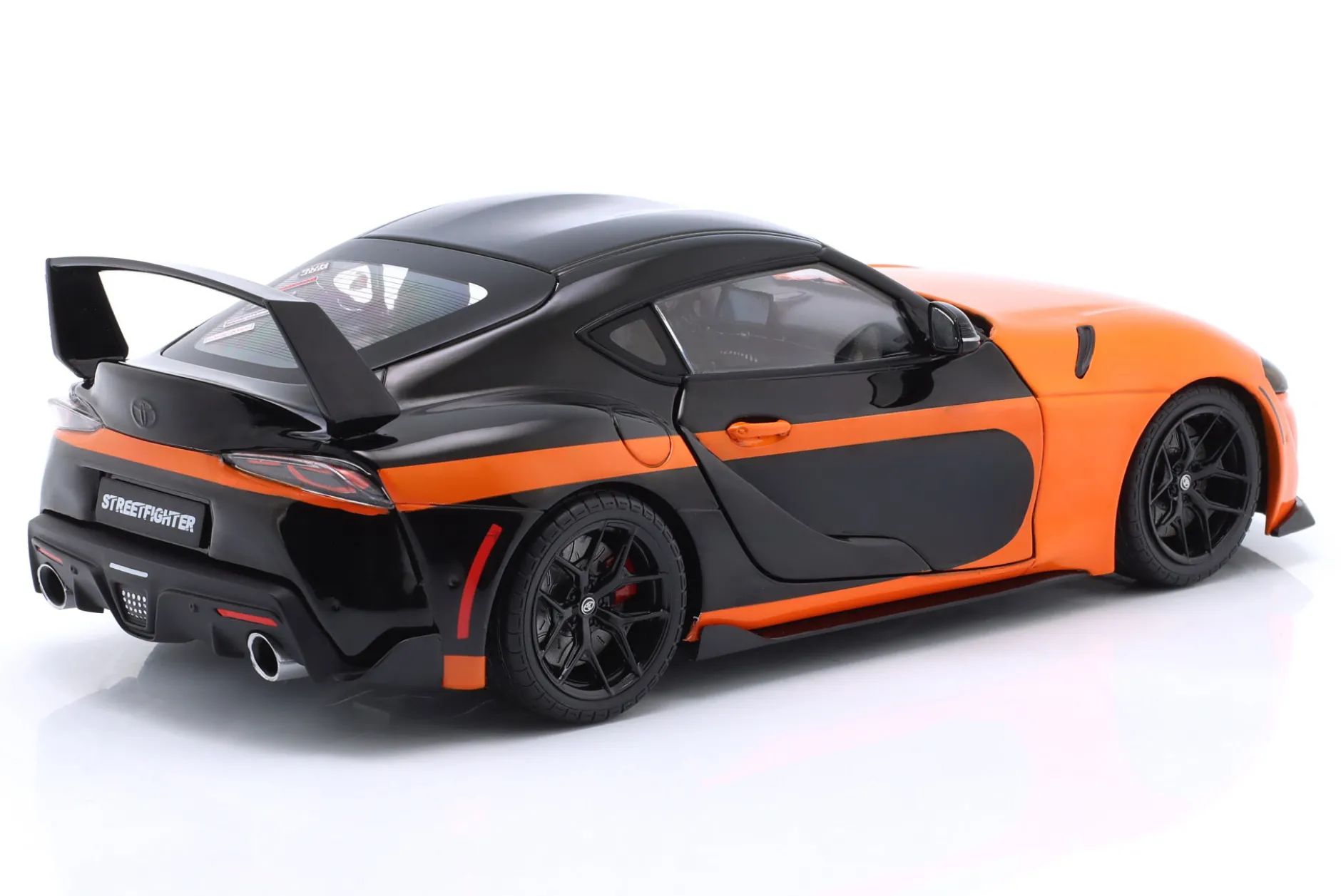 Toyota GR Supra Streetfighter Baujahr 2024 orange / schwarz 1:18 Solido