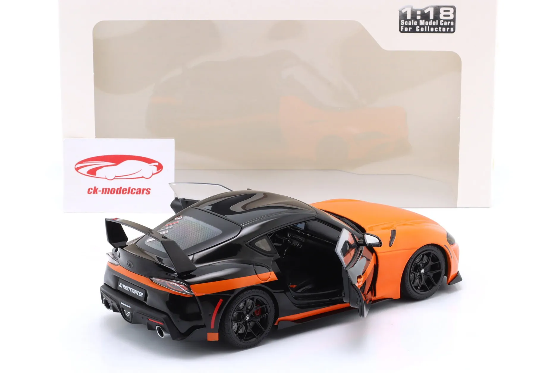Toyota GR Supra Streetfighter Baujahr 2024 orange / schwarz 1:18 Solido