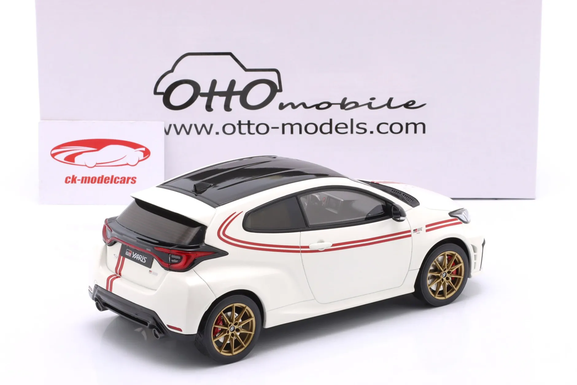 Toyota GR Yaris TGR Italy Baujahr 2024 weiß 1:18 OttOmobile