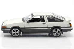 Toyota Sprinter Trueno AE86 Baujahr 1979 weiß 1:24 Maisto